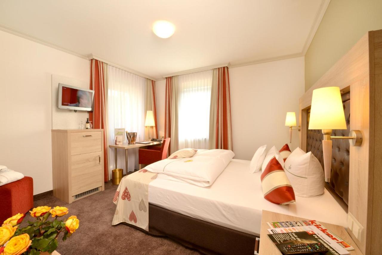 Lohmann'S Romantik Hotel Gravenberg Langenfeld  Dış mekan fotoğraf
