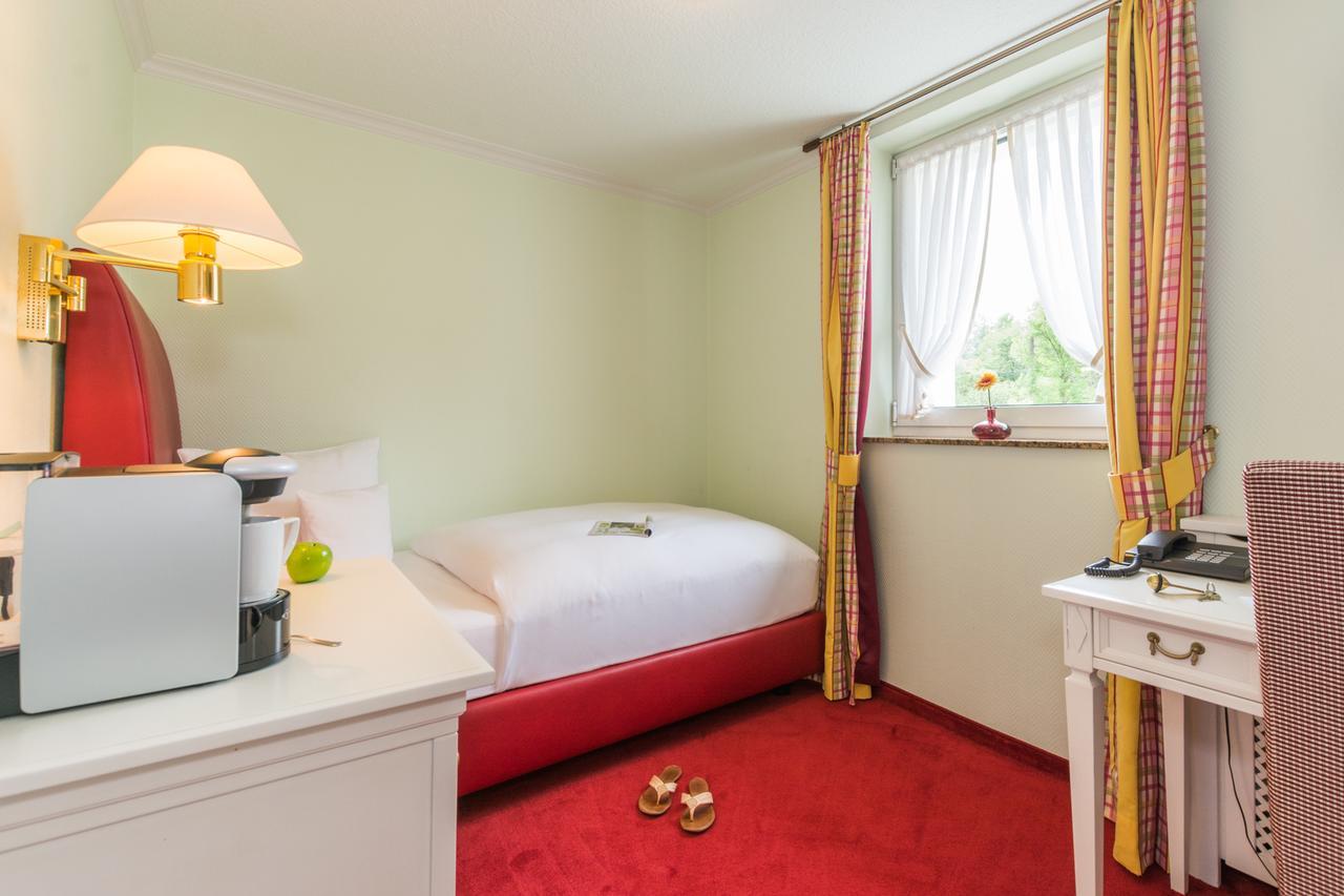 Lohmann'S Romantik Hotel Gravenberg Langenfeld  Dış mekan fotoğraf