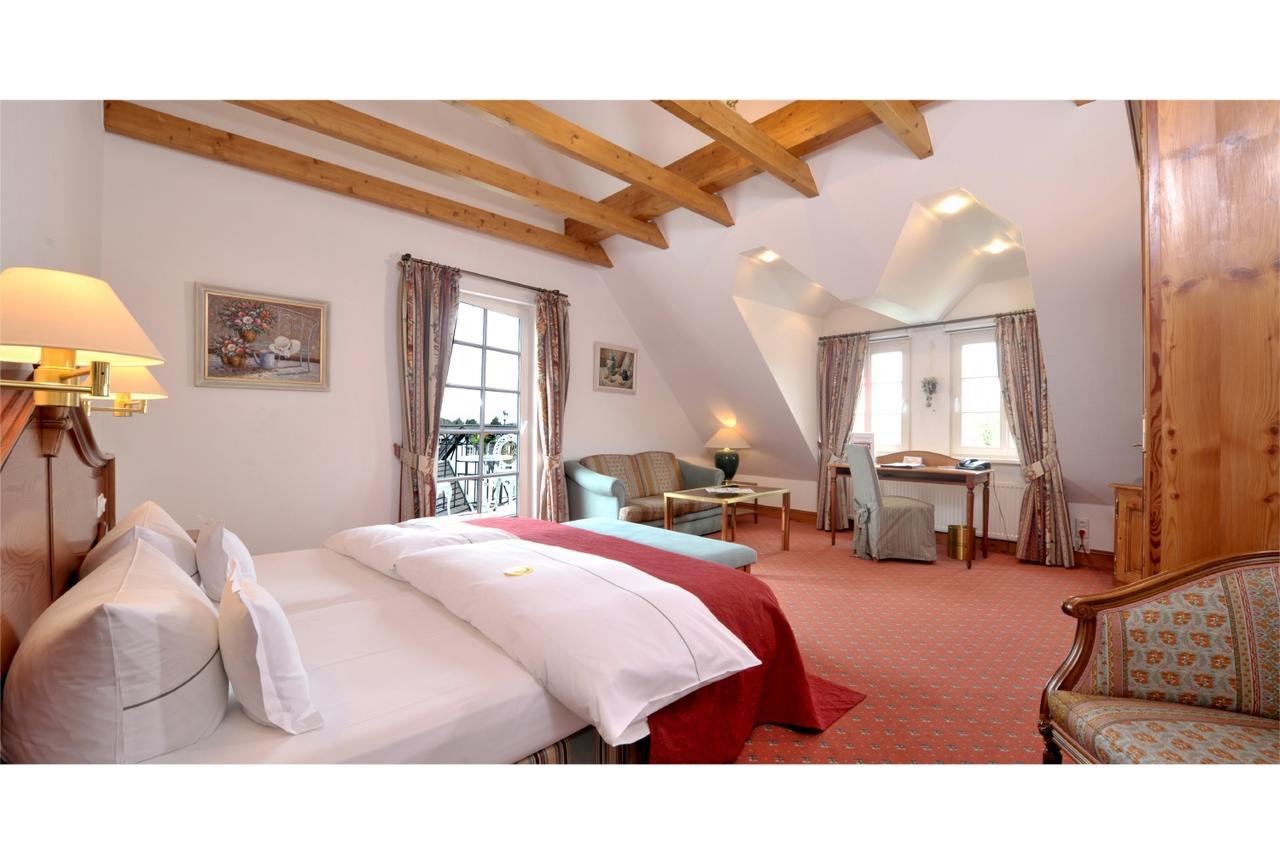 Lohmann'S Romantik Hotel Gravenberg Langenfeld  Dış mekan fotoğraf