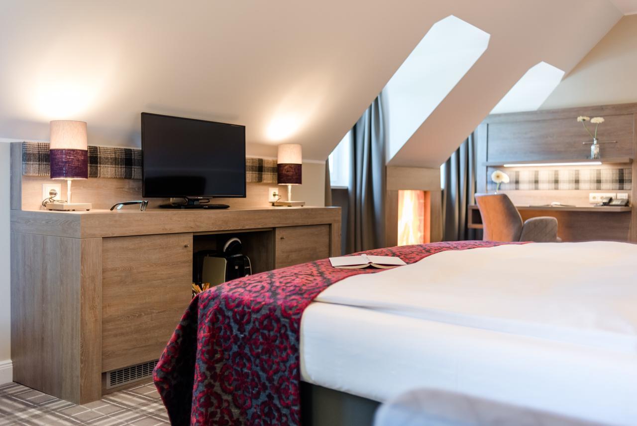 Lohmann'S Romantik Hotel Gravenberg Langenfeld  Dış mekan fotoğraf