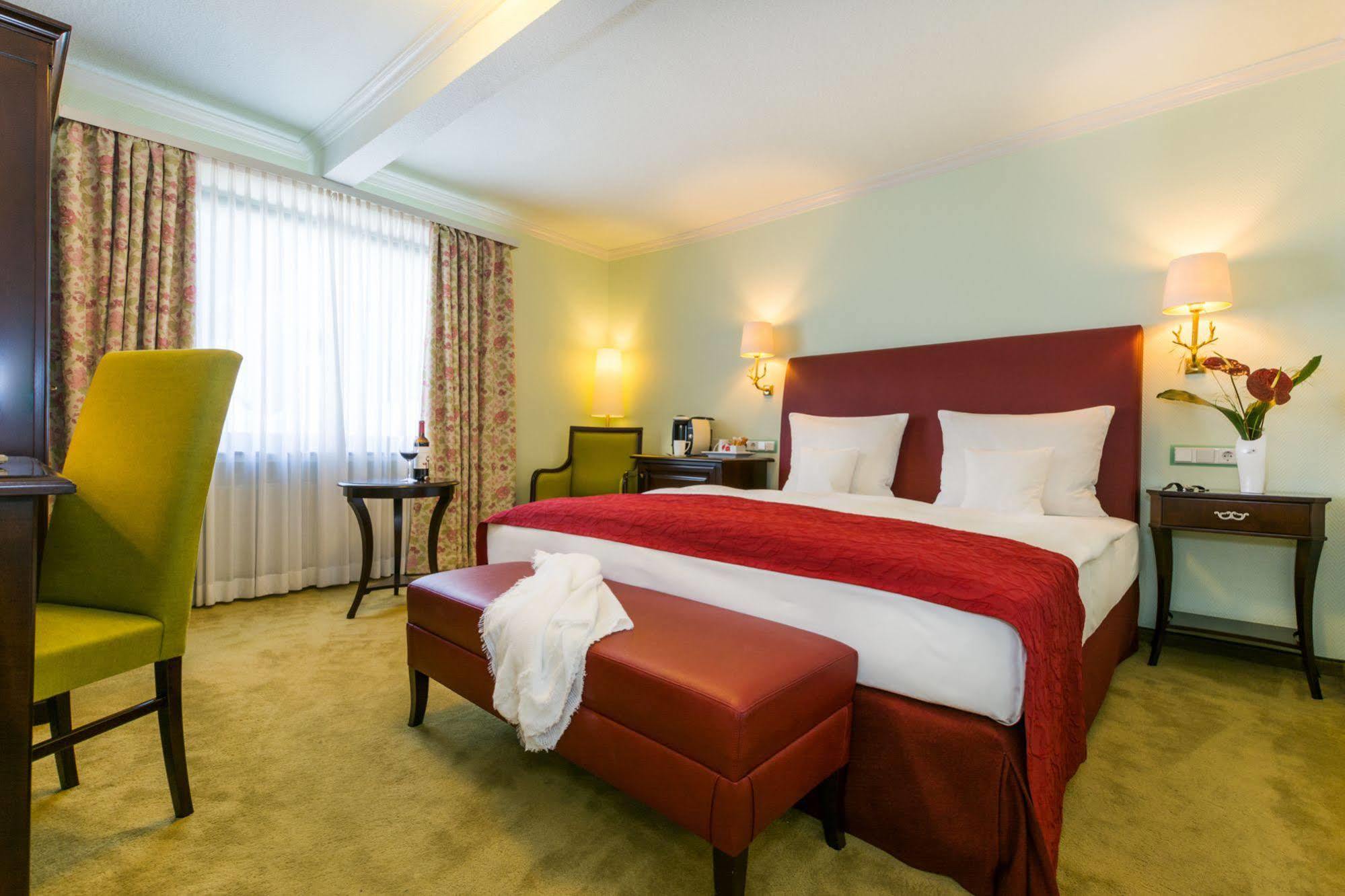 Lohmann'S Romantik Hotel Gravenberg Langenfeld  Dış mekan fotoğraf