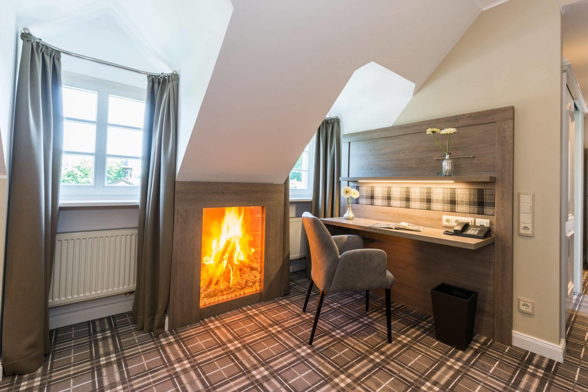Lohmann'S Romantik Hotel Gravenberg Langenfeld  Dış mekan fotoğraf