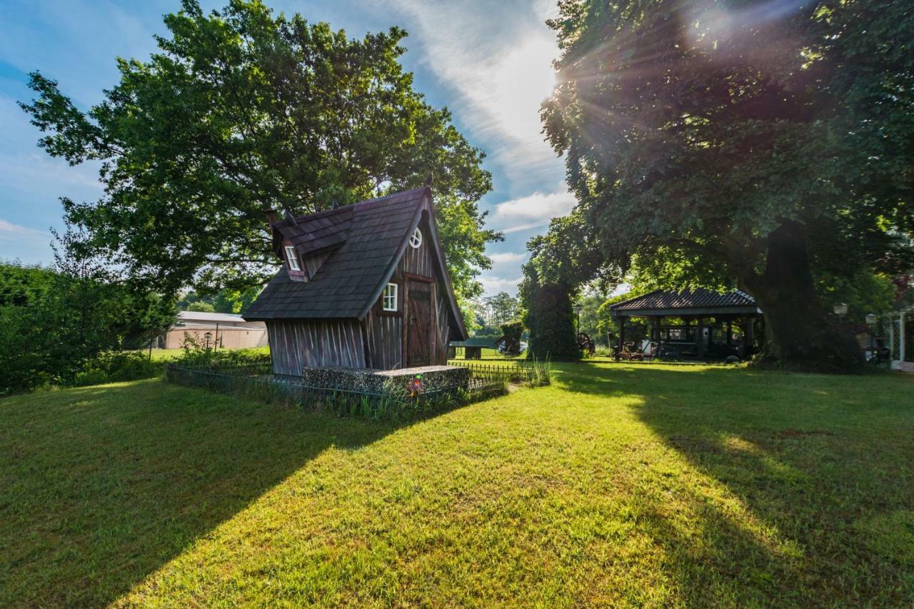 Lohmann'S Romantik Hotel Gravenberg Langenfeld  Dış mekan fotoğraf