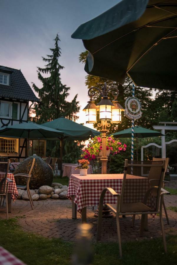 Lohmann'S Romantik Hotel Gravenberg Langenfeld  Dış mekan fotoğraf