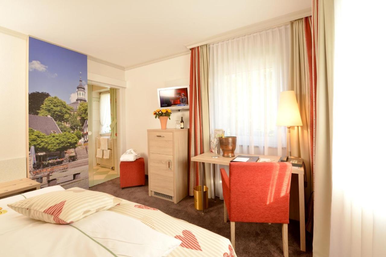 Lohmann'S Romantik Hotel Gravenberg Langenfeld  Dış mekan fotoğraf